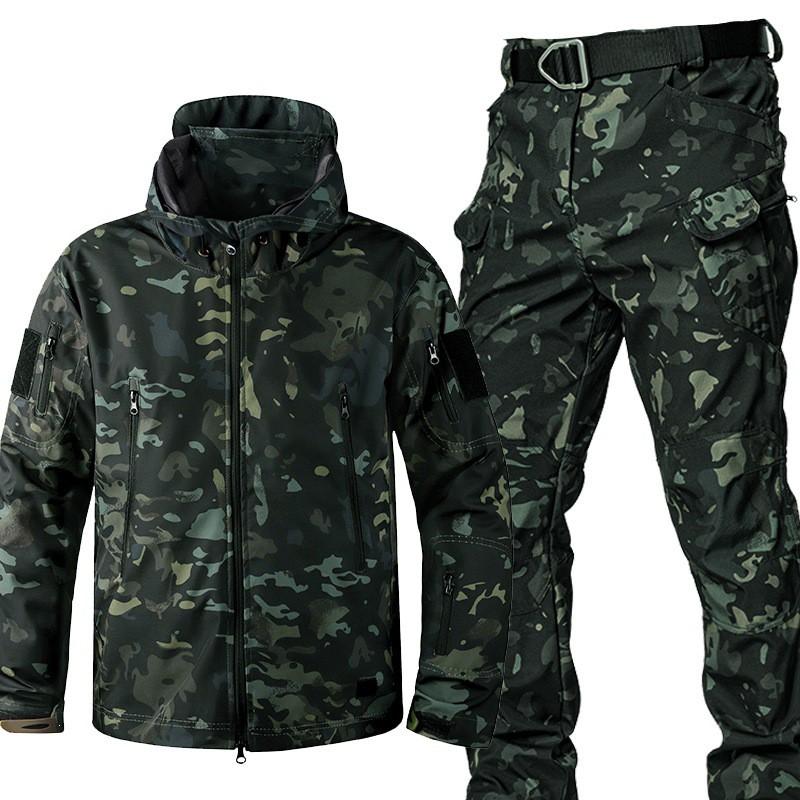 Mens Outdoor Windproof Waterproof Softshell Jacket