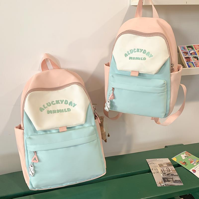 Женский рюкзак большой вместимости с цветными блоками для путешествий — фото 16