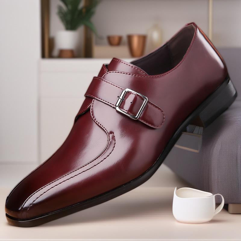 

New leather shoes men s British business dress leather shoes youth versatile pointed Korean version soft sole breathable men s shoes 48