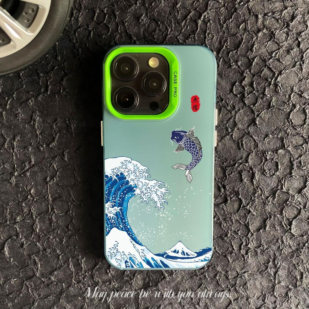 Color Silver Good Luck Koi Is Suitable for Apple 15 Mobile Phone Case iphone14plus/12Promax/11/13
