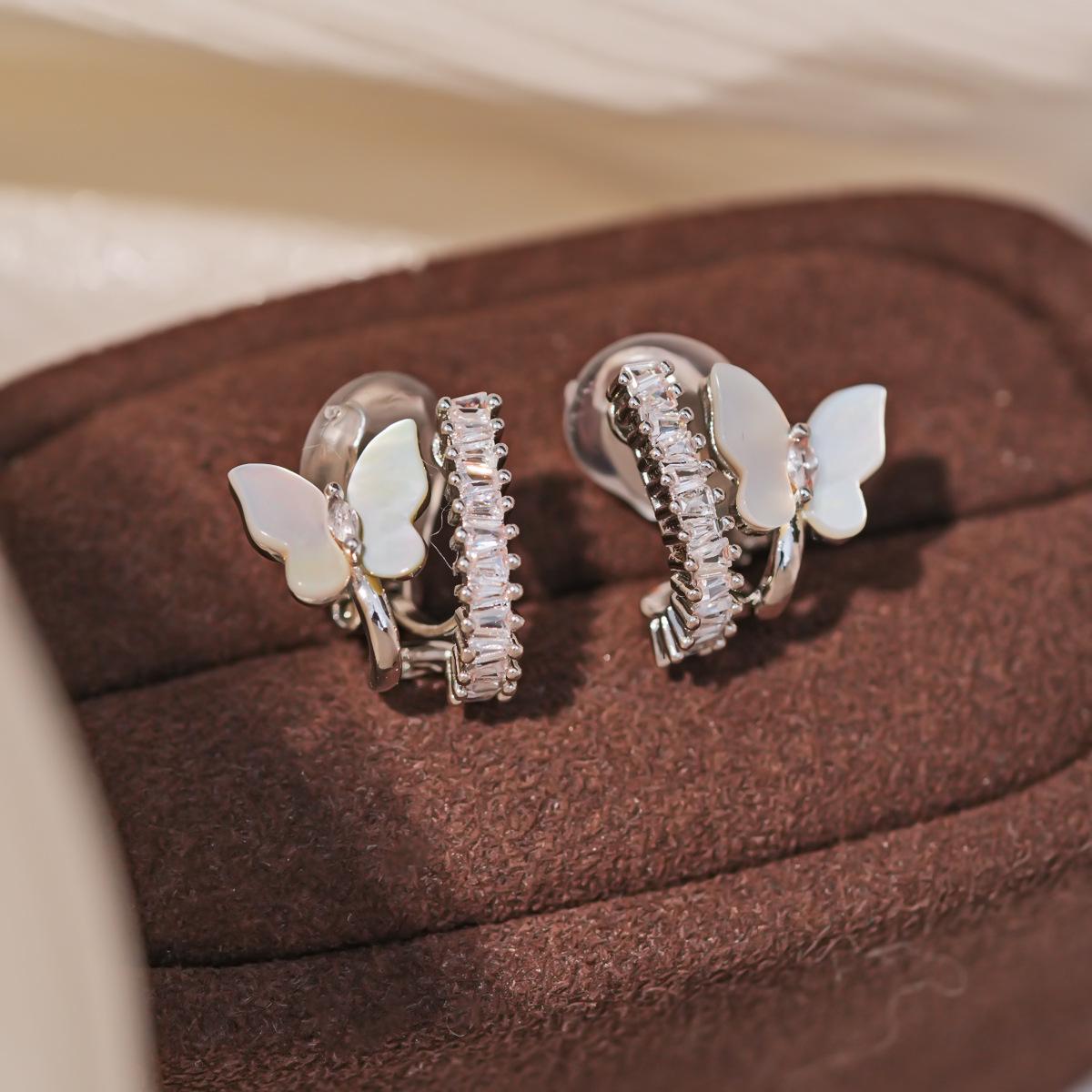 18k Gold-Plated Zircon Butterfly No-Piercing Ear Clips - Elegant Retro Niche Earrings