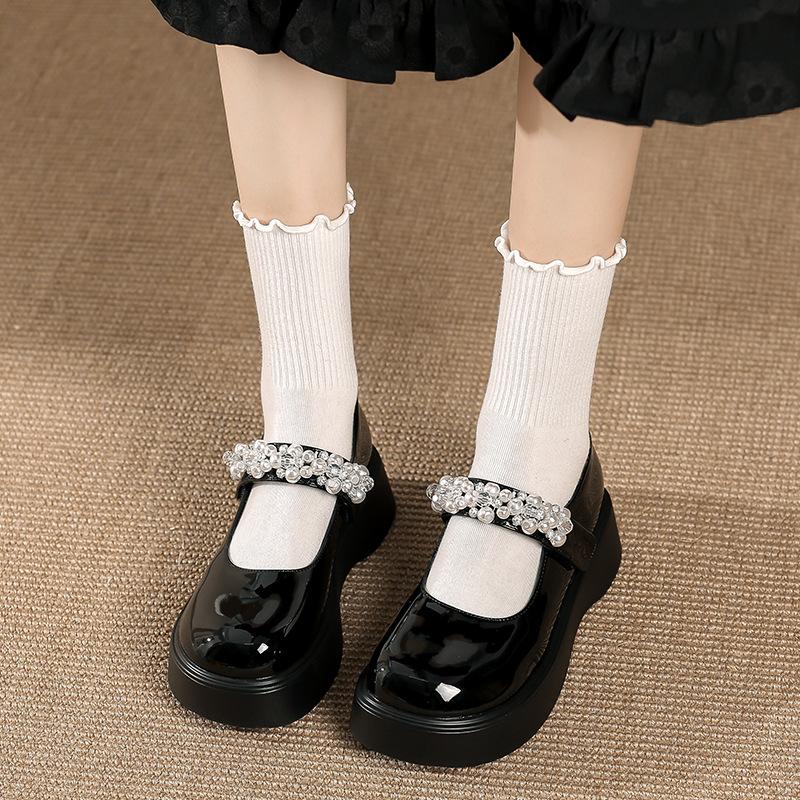 Chaussures rétro Lok Fu en cuir petit talon épais avec strass Chaussures Mary Jane pour femmes Augmenter Les Nouvelles Chaussures Huizhou.