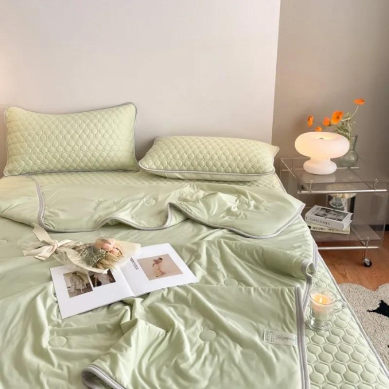 New Solid Color Cool Silk Summer Quilt Soft And Comfortable Air Conditioner Quilt Single Adult Gift Quilt