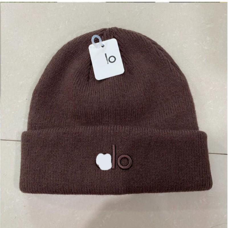 Versatile Knit Beanie Men Women - Warm Winter Hat With Embroidery Casual Fashion Accessory