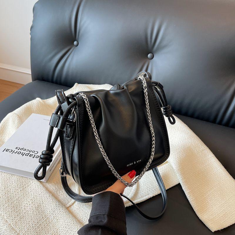 Fashion Versatile Chain Small Bag Women's New Pleated Cloud Small Square Bag 2025 Autumn and Winter Niche Messenger Bag