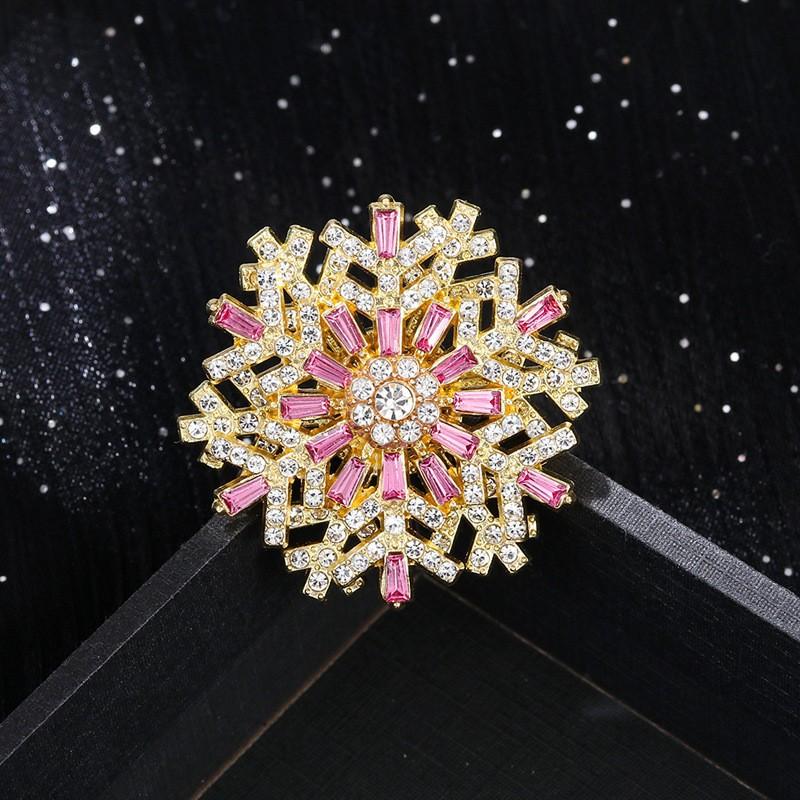 Christmas Snowflake Brooch Pins for Women Unisex Winter Flowers New Year Party Corsage Gifts