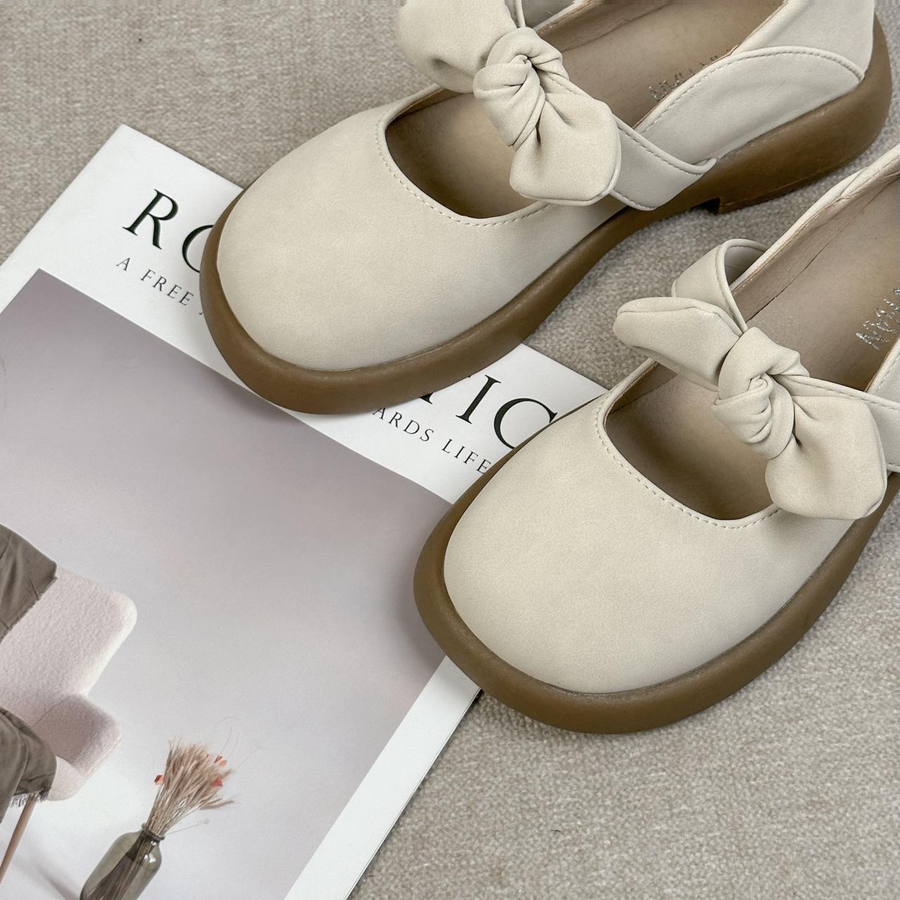 

Французский сказочный стиль сумка-бант голова туфли Мэри Джейн девочка 2025 новая мода юбка мягкая подошва мелкий вырез одинарные туфли 35