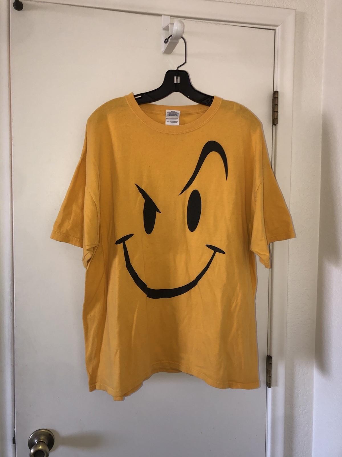 Vintage Y2K Evil Smiley Face Yellow Early 2000s Men’s Size XL Grunge Unisex T-Shirt XL