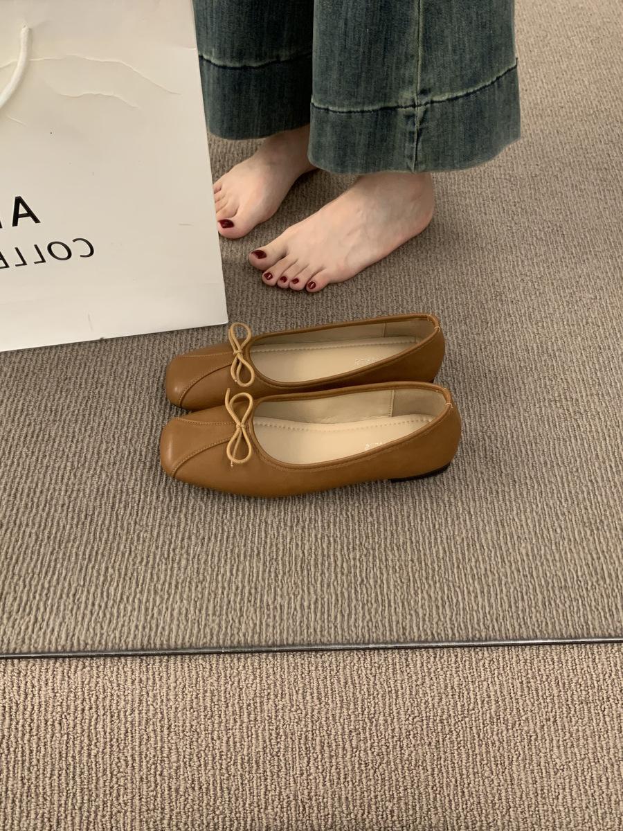 

Cover the ancient evening breeze bow gentle shoes versatile one pedal grandma shoes not tired feet soft flat ballet single shoes women 39