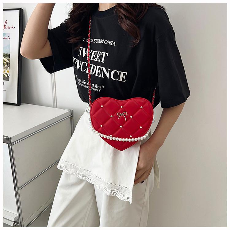 Pearl Heartshaped Shoulder Bag With Zipper Closure For Office And Outings