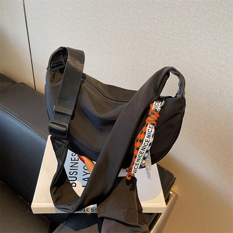 Casual small bag women's new large-capacity versatile dumpling bag summer versatile shoulder messenger bag