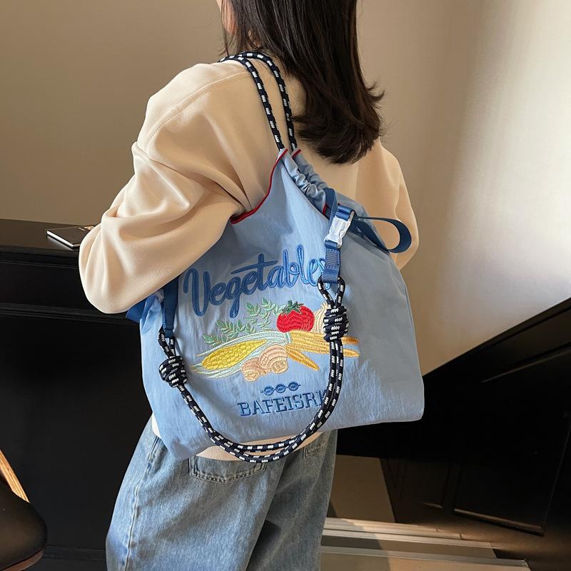Exquisite and Versatile Embroidery Contrasting Color Large Capacity Women's Underarm Bag Korean Version of the New One-shoulder Crossbody Bag