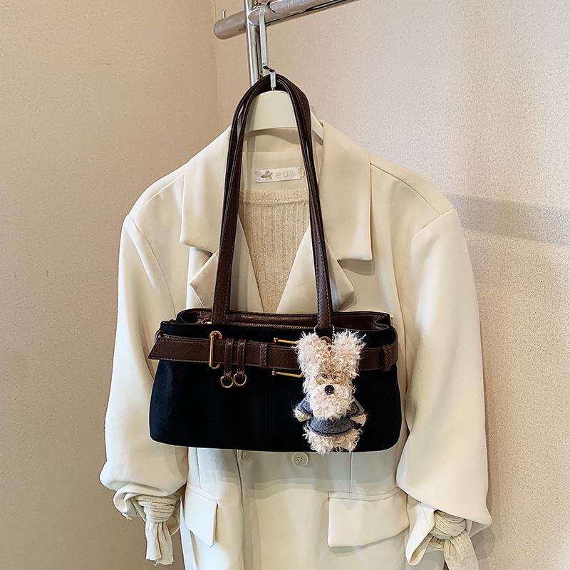 Korean Retro Suede Underarm Bag: Women's Versatile Autumn 2025 Shoulder Handbag for Casual or Work Commutes