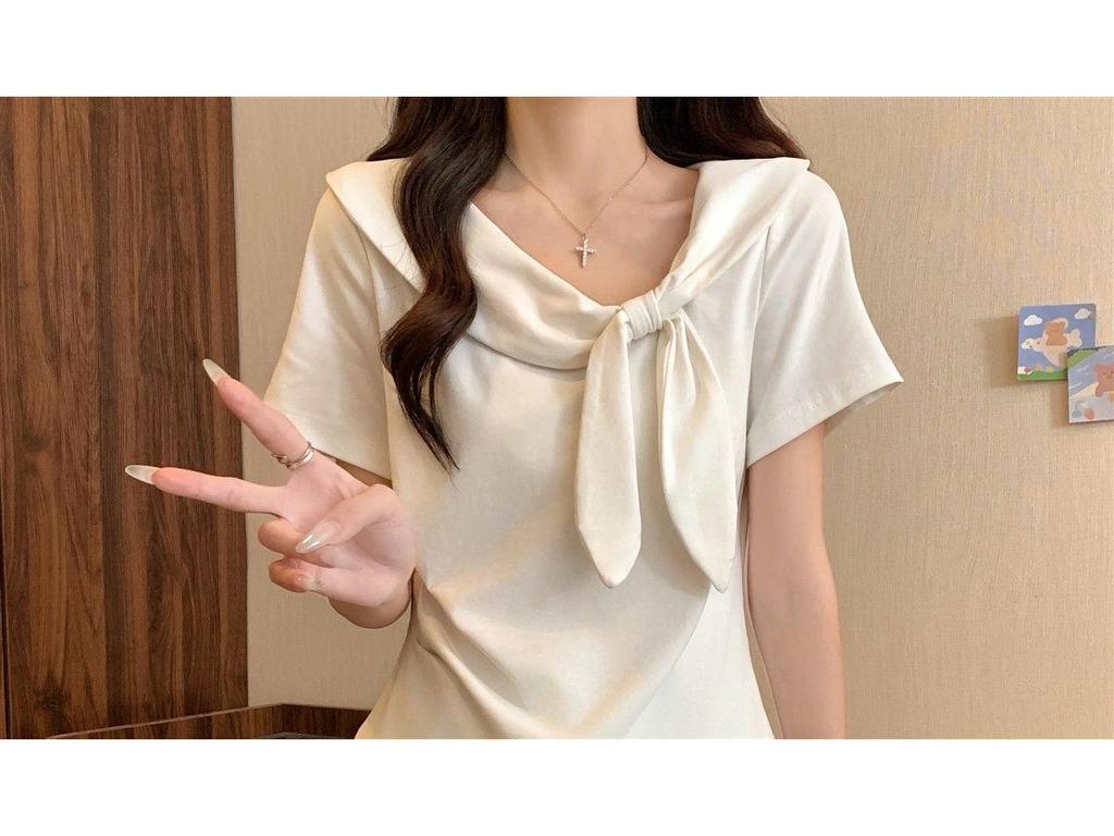 Navy Bow Collar Plus Size Short Sleeve T-Shirt - Women's Loose Fit Summer Top