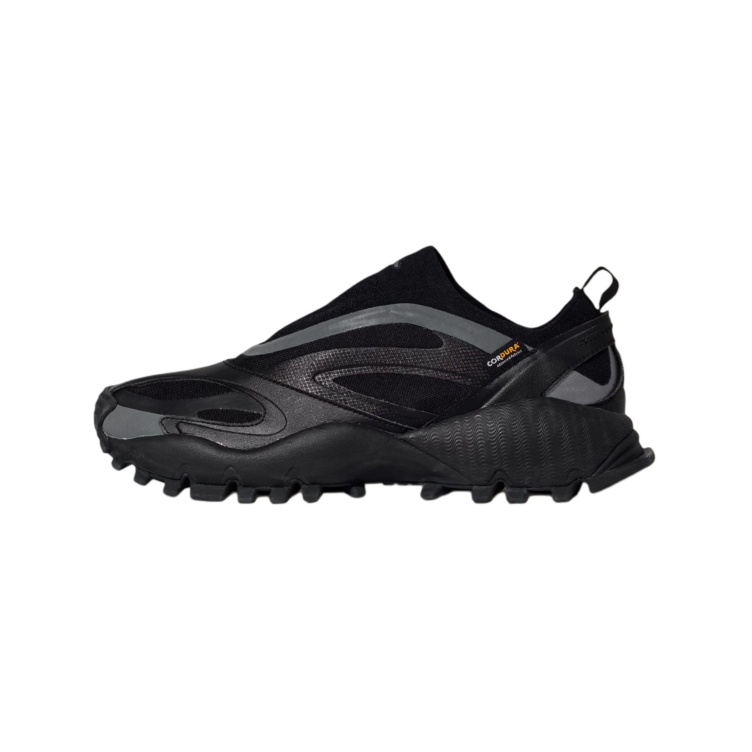 Adidas Seeulater Driftcore Unisex Core Black Cloud White KI6764 40.5 чёрный