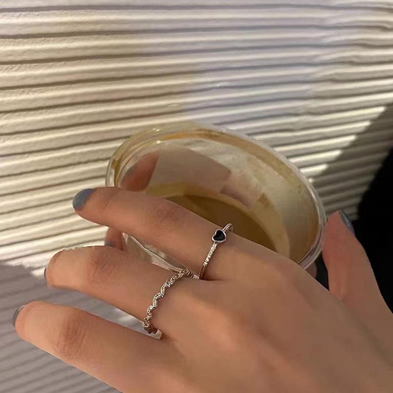 

‘2Pcs/set Black Love Oil dripping Ring Female ins Small Design Cool Wind Light Luxury Index Finger Ring Sweet Cool Ring