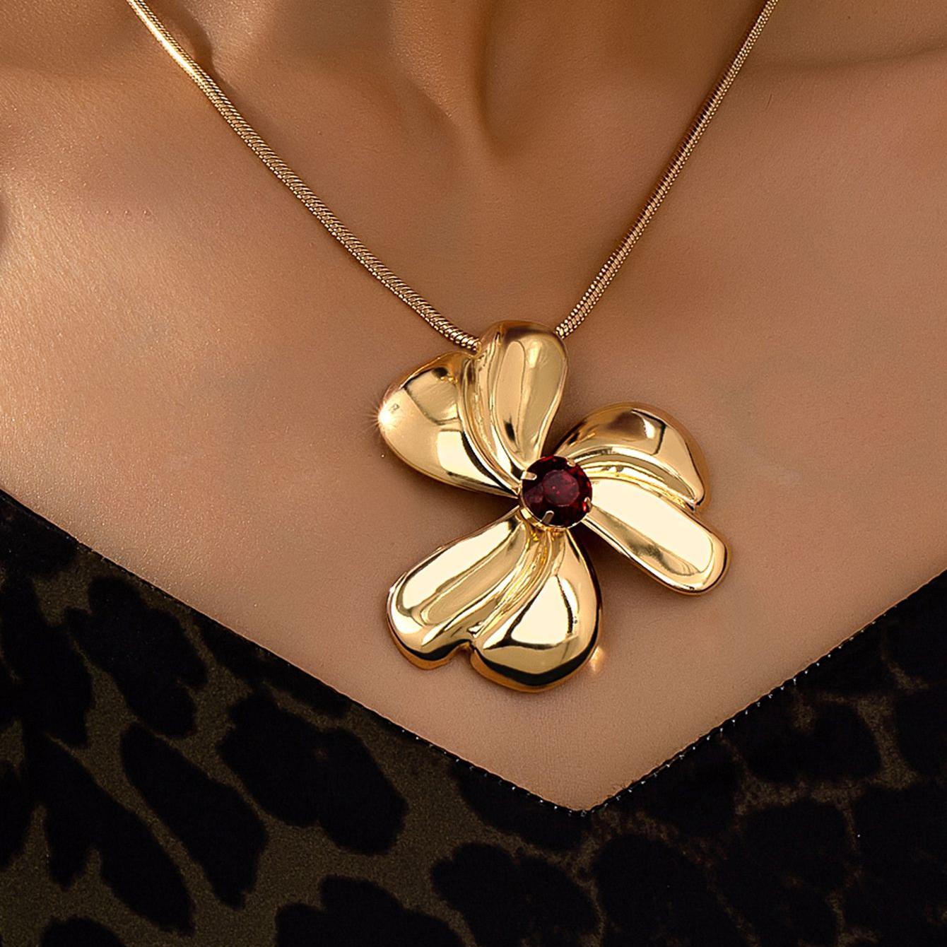 

One Piece Women s Necklace Rotating Flower Casual Metal Necklace Suitable for Daily and Vacation Wear