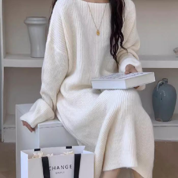 Elegant Knitted Mid-Length Dress for Women - Autumn/Winter Style, Knee-Length, Loose Sweater Design.
