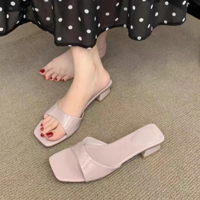 

Fashion One-word Band Patent Leather Cool Drag Women s Summer New Square Toe Open Toe Low Heel Slip-on Square Heel Sandals 35 фиолетовый