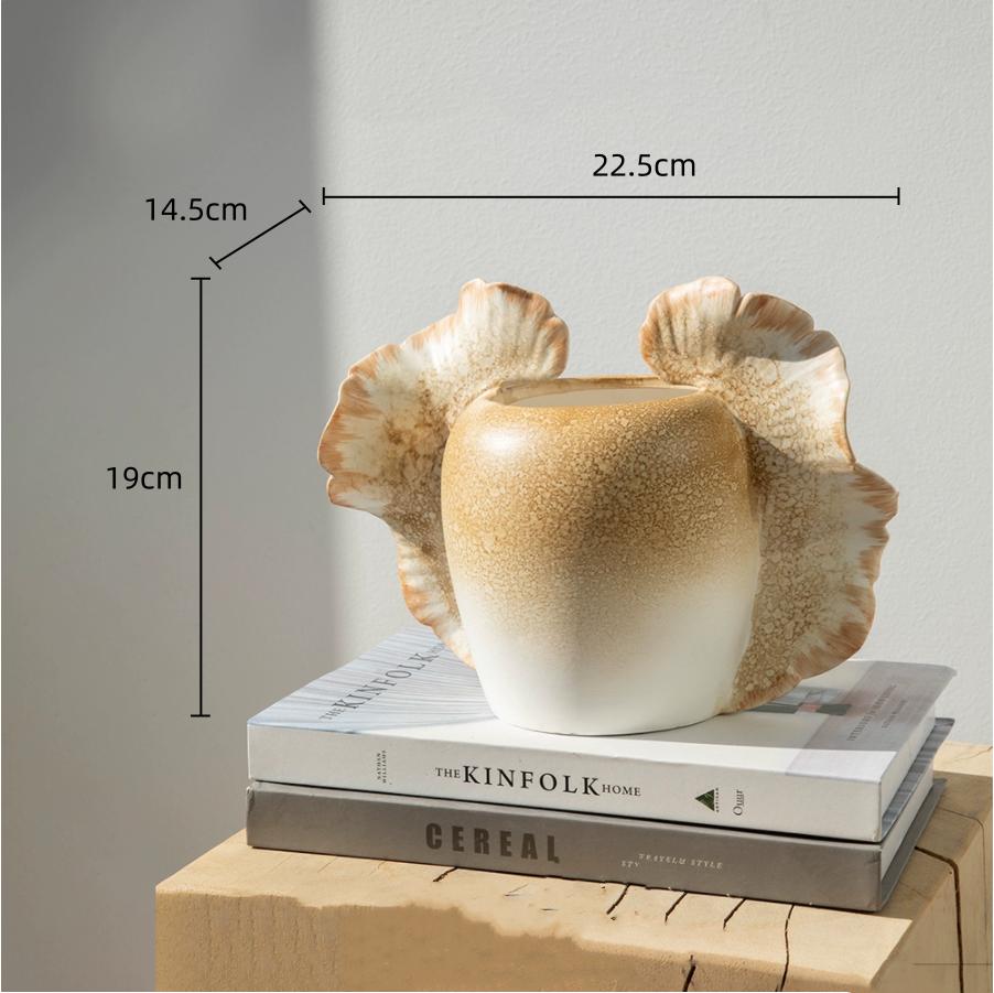 Creative Hand-painted Ceramic Vases Wavy Patterned Wings Ceramic Handicraft Floral Arrangement Accessories Home Decoration