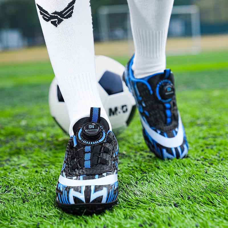 Cross-border New 2025 New Girls and Boys Long Nails Football Shoes Broken Nails Student Velcro Spin Training Shoes