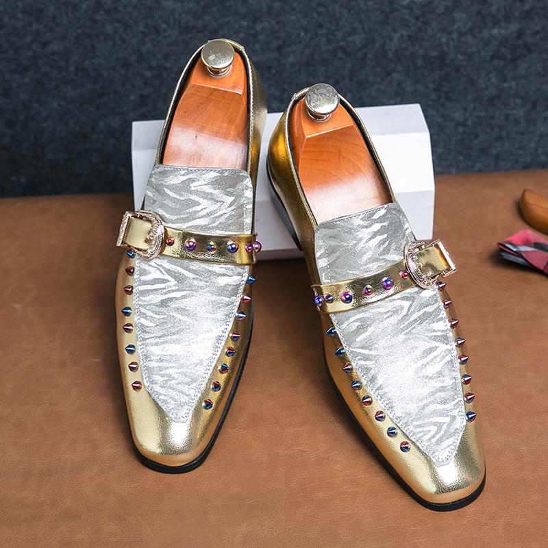 Designer New Men Charm Pointed Gold Dazzling Rivet Monk Strap Leather Shoes Male Dress Wedding Prom Homecoming Loafers Footwear