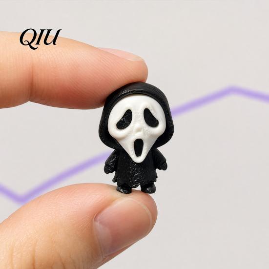 Eye-catching Scary Figurine 3D Printed Scream Ghost Face Ornament, Mini Desktop Statue for Halloween Detailed Table Topper Decoration, Funny Skeleton