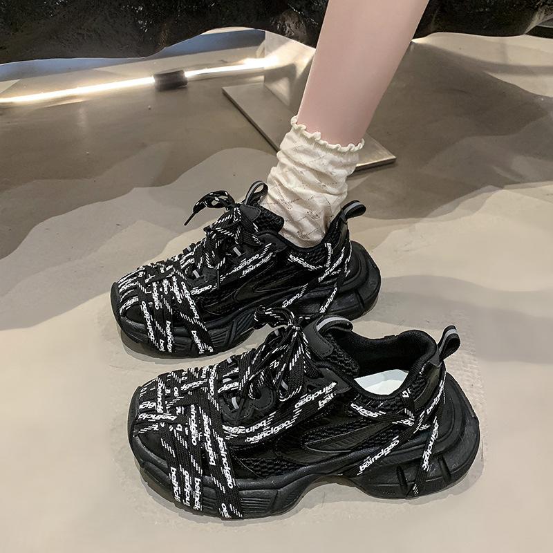 

Париж ремешок платформа жареные уличные папины кроссовки женские 2025 новые маленькие универсальные увеличивающие рост повседневные кроссовки для бега 40 чёрный