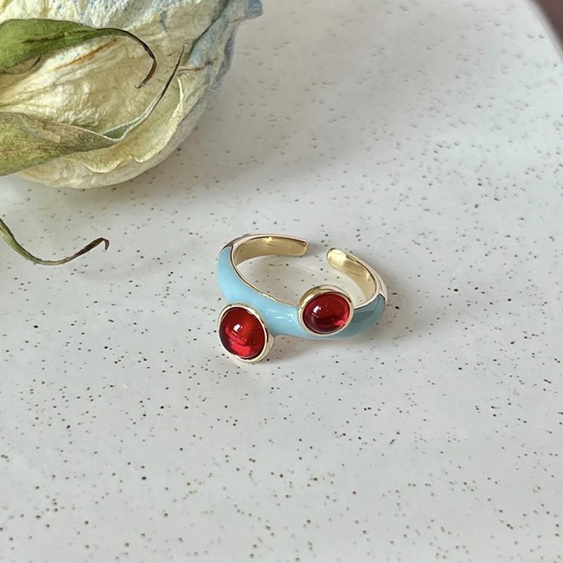 Elegant Vintage Style 18k Gold Ring For Women With Unique Geometric Design And Adjustable Fit