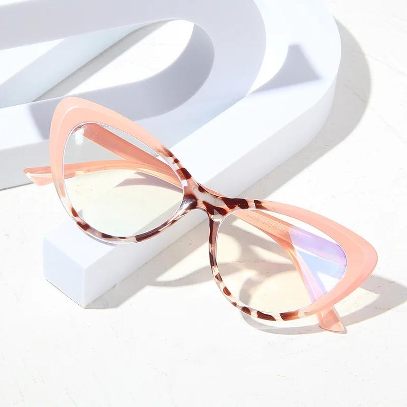 Fashion Cat Eye Flat Eyeglasses for Women Blue Blocking Light Retro Transparent Glasses High Quality Optical Frame Computer Goggles