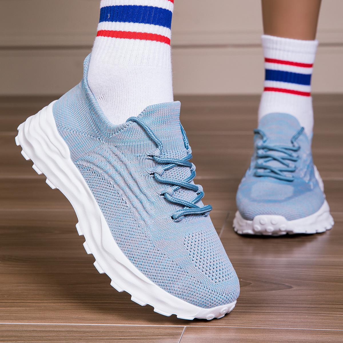 

Белые туфли на платформе, женские новые модные осенние универсальные туфли для маффинов, легкие повседневные спортивные стельки, увеличивающие рост, женская обувь 40