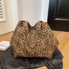 European & American Retro Leopard Print Shoulder Bag - Large Capacity, Stylish Mommy Tote
