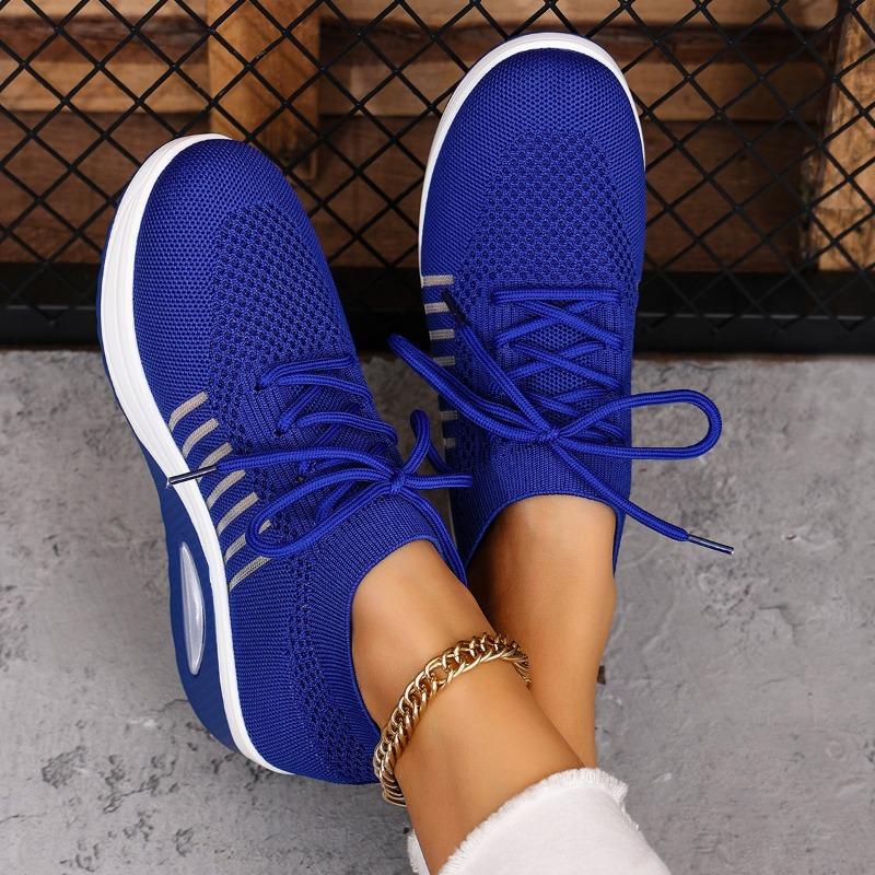 New Summer Casual Sports Shoes 2025 Fly Knit Women's Thick Sole Heightened Lightweight Plus Size Women's Shoes