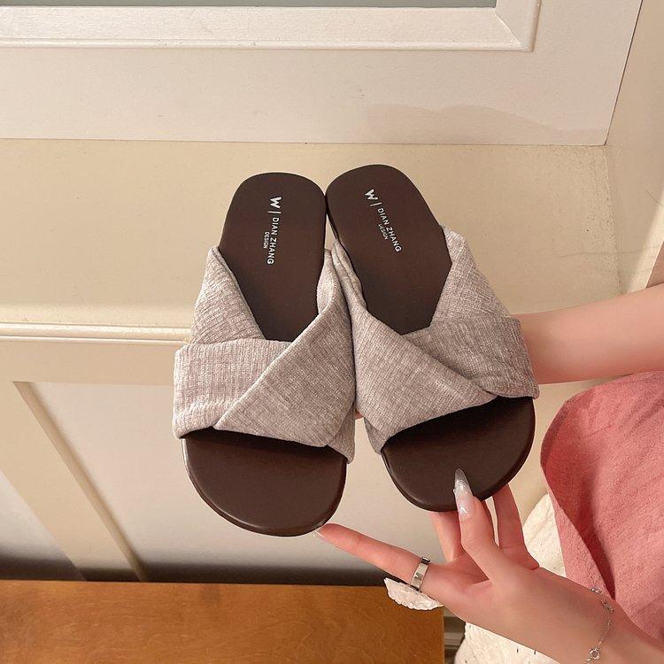 Flat-bottom Semi-cool Slippers for Women, New Style, Versatile, Square Toe, Lazy Person s Slippers 35