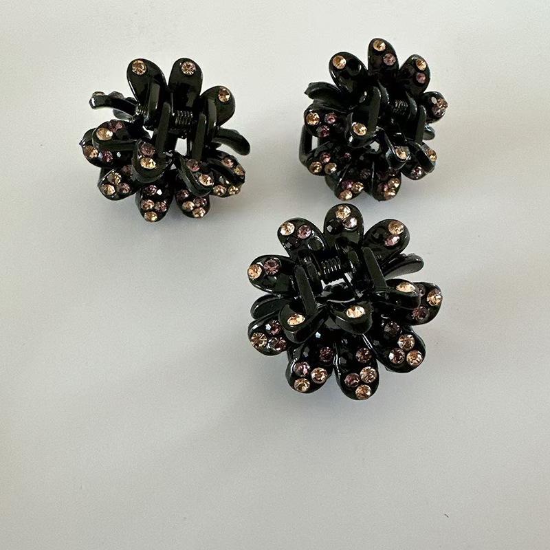 Elegant Korean-Style Rhinestone Claw Hair Clip for Women