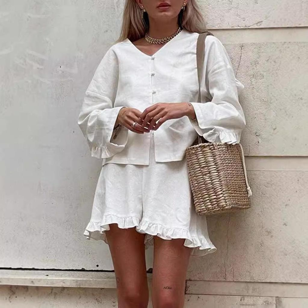 Costum de vară 2024 cu pantaloni scurți din bumbac și in cu volane - Set casual din două piese