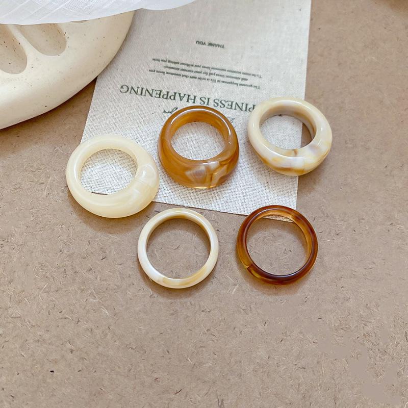 Artistic Retro Geometric Resin Ring - High-End Versatile Fashion Jewelry