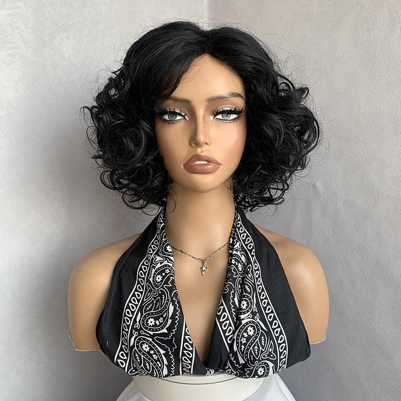 Gemischt Silber Grau Kurzes Welliges Haar Frauen Mittellang Schwarz Lockige Perücke Synthetisch Natürlich Party Alltagsperücke Hitzebeständige Faser