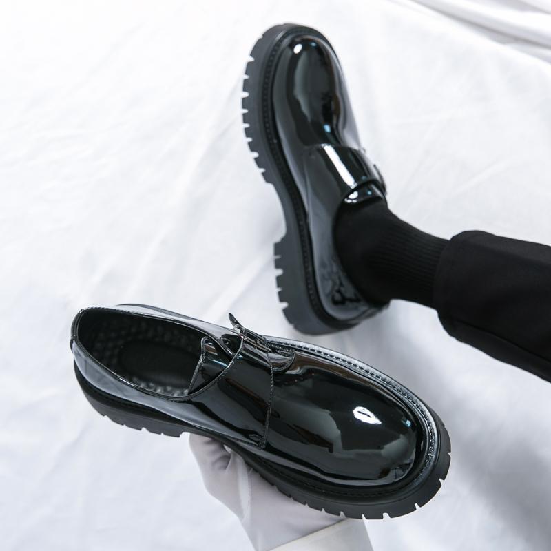 2026 New button-up glossy Derby shoes British thick-soled leather shoes, men's low-top large-head suit casual shoes
