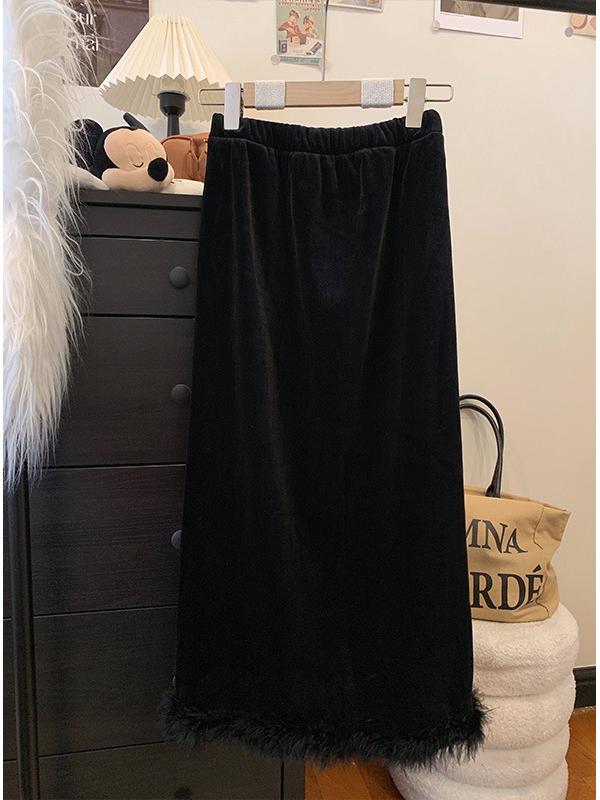 Plus Size Velvet Fur-Trimmed High-Waist Slit Skirt