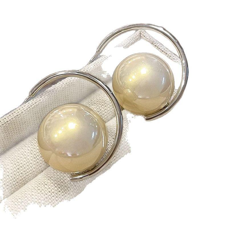 French retro temperament big simulation pearl stud earrings, women's exaggerated earrings jewelry gift