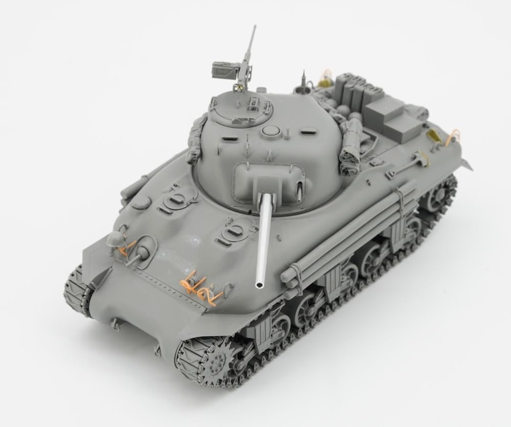 Border Model 1/35 Scale American Medium Tank M4A1 Sherman Mid-Production Plastic Model Kit BT047 (Tank)
