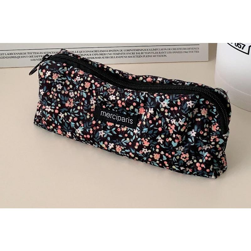 Love Pen Bag Large Capacity Stationery Bag School Supplies Stationery Bag Makeup Bag