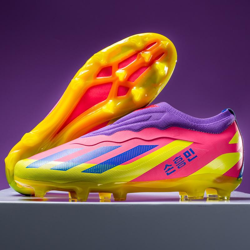 20252025 Seamless Fly-woven Football Shoes Men's and Women's Low-top Students' Broken Nails and Spikes Competition Training Shoes