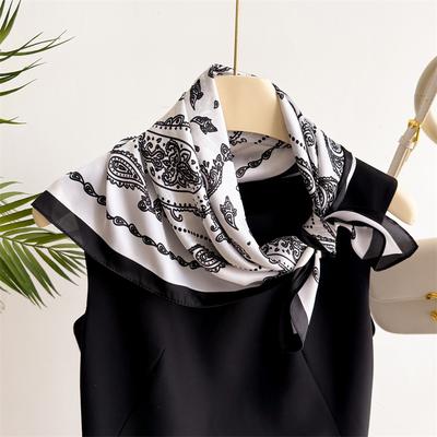 Modedesign Bedruckter Seidengefühl Schal Damen Halstuch Bandana Quadratische Schals Dame Foulard Schals Wickeltücher Kopftuch