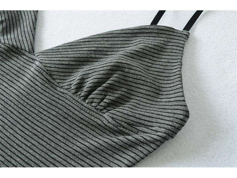 Spicy V-Neck Striped Camisole: Summer 2026 Slim-Fit Sleeveless Crop Top