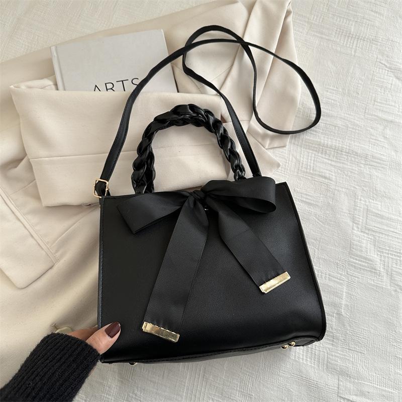 

2025 new red bridal wedding bag wedding bag handbag shoulder messenger bag square bag bow handbag