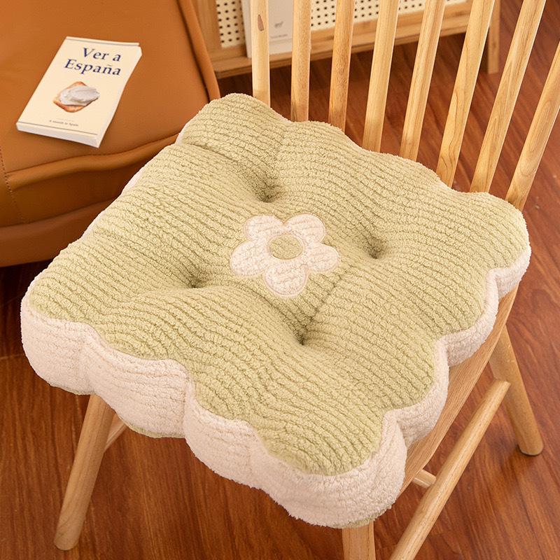 Four Seasons Thickened Cookie Flower Seat Cushion: Soft Plush Chair Pillow for Students & Office