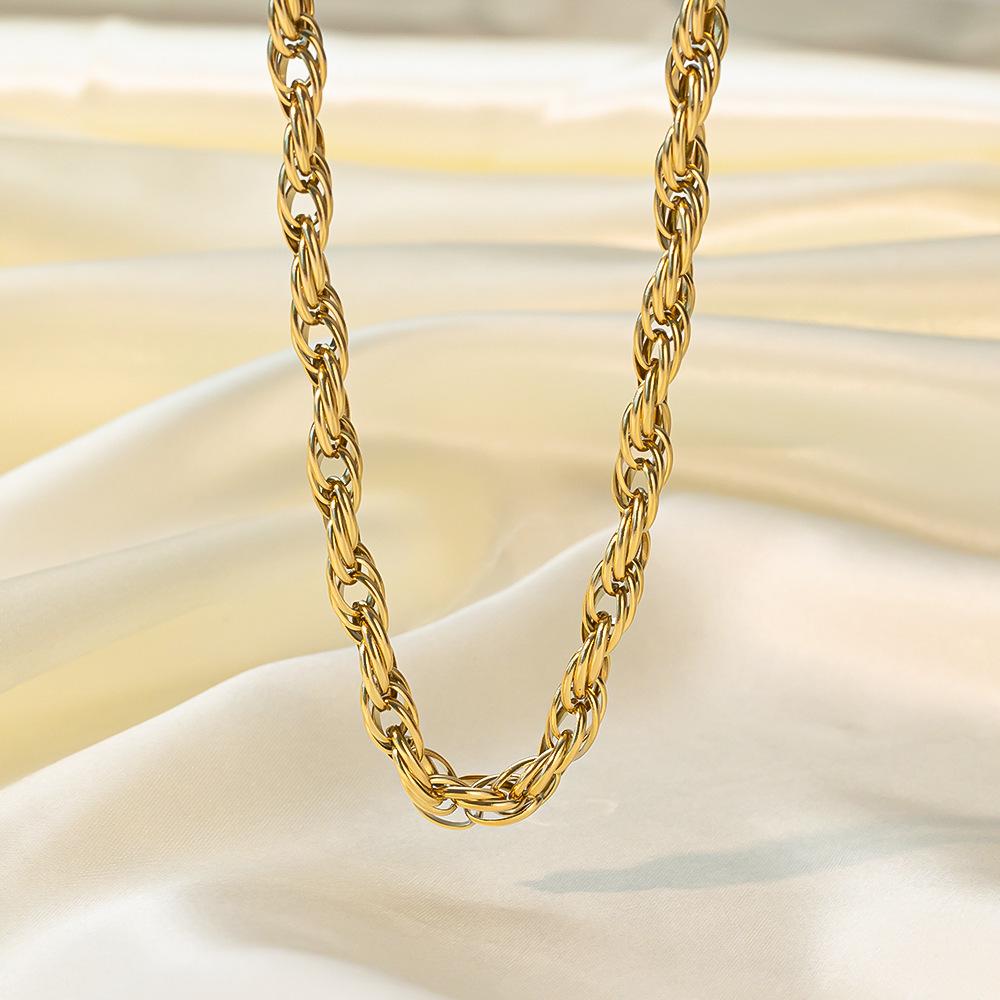 18K Gold Trendy Cuban Link Necklace: European & American Style, Non-Fading, Fashionable Personalized Chain, High-End Jewelry.