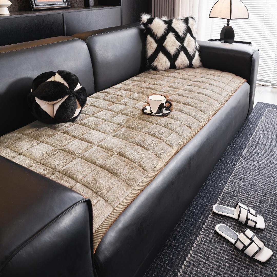 

Утолщенный стеганый однотонный чехол на диван из квадратов, деликатная широкая окантовка, накладка на диван с наполнителем, диванное полотенце для диванов в гостиной 70x70cm легкие хаки